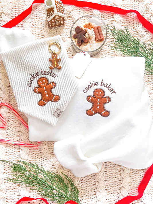 ’𝑮𝒊𝒏𝒈𝒆𝒓𝒃𝒓𝒆𝒂𝒅 𝑪𝒐𝒐𝒌𝒊𝒆 𝑩𝒂𝒌𝒆𝒓’ 𝑺𝒘𝒆𝒂𝒕𝒔𝒉𝒊𝒓𝒕